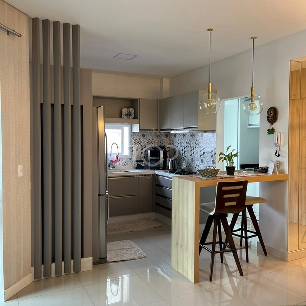 EXCELENTE APARTAMENTO EM MEIA PRAIA/SC: 2ª foto da galeria de imagens do imóvel