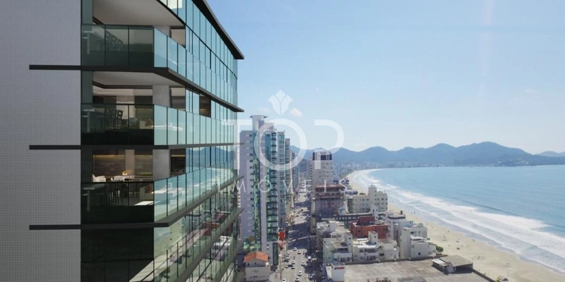 FRENTE AVENIDA EM MEIA PRAIA: 5ª foto da galeria de imagens do imóvel