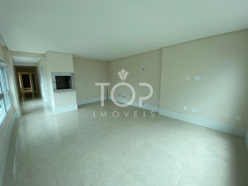 APARTAMENTO EM MEIA PRAIA: 2ª foto da galeria de imagens do imóvel