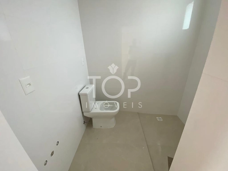 APARTAMENTO EM MEIA PRAIA: 10ª foto da galeria de imagens do imóvel