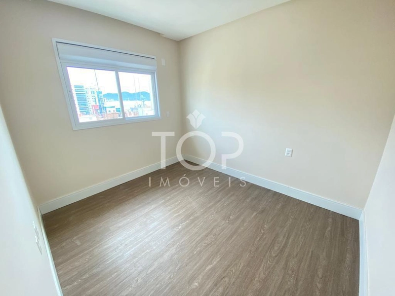 APARTAMENTO EM MEIA PRAIA: 6ª foto da galeria de imagens do imóvel