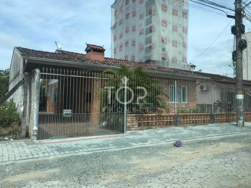 EXCELENTE TERRENO MEIA PRAIA: 1ª foto da galeria de imagens do imóvel