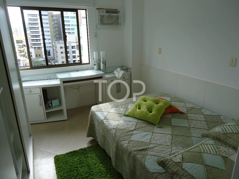 COBERTURA DUPLEX NA QUADRA DO MAR MEIA PRAIA: 8ª foto da galeria de imagens do imóvel