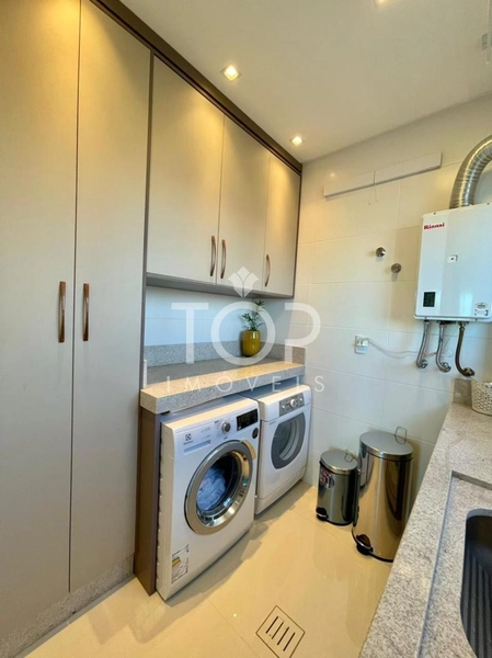 EXCELENTE APTO 4 SUITES MEIA PRAIA VISTA MAR: 10ª foto da galeria de imagens do imóvel