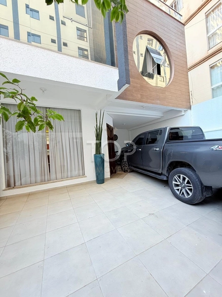 Linda casa mobiliada a 250m do mar em Perequê: 4ª foto da galeria de imagens do imóvel