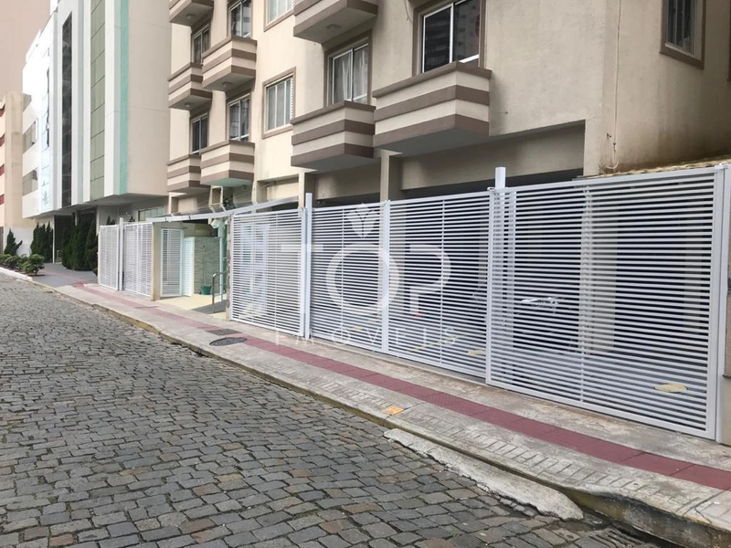 COBERTURA QUADRA MAR EM BALNEÁRIO CAMBORIÚ : 2ª foto da galeria de imagens do imóvel