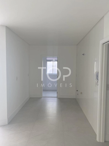 APARTAMENTO COM 3 SUITES E 3 VAGAS EM MEIA PRAIA: 5ª foto da galeria de imagens do imóvel
