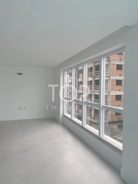 APARTAMENTO COM 3 SUITES E 3 VAGAS EM MEIA PRAIA: 3ª foto da galeria de imagens do imóvel