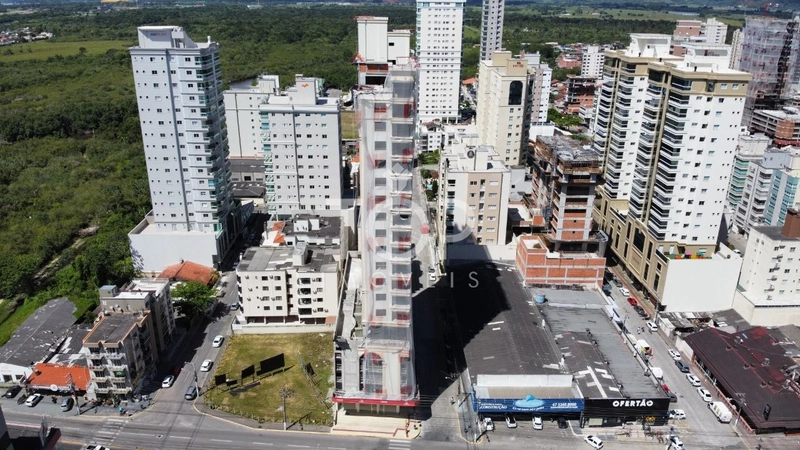 APARTAMENTO FRENTE AVENIDA ALTO PADRAO MEIA PRAIA: 3ª foto da galeria de imagens do imóvel