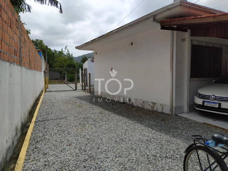 TERRENO SUPER BEM LOCALIZADO - ITAPEMA: 3ª foto da galeria de imagens do imóvel