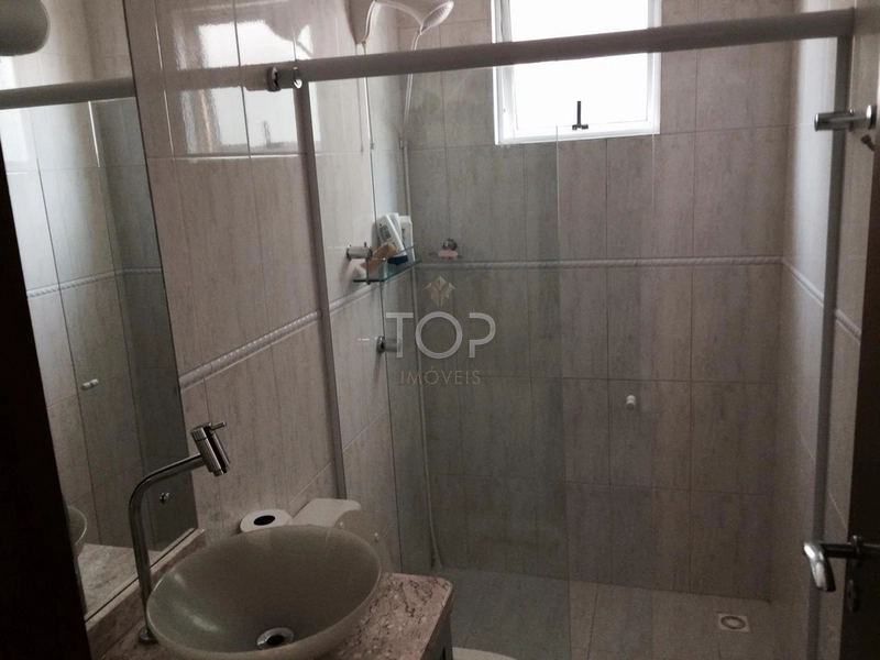 APARTAMENTO 4 QUARTOS BEM LOCALIZADO MEIA PRAIA: 9ª foto da galeria de imagens do imóvel