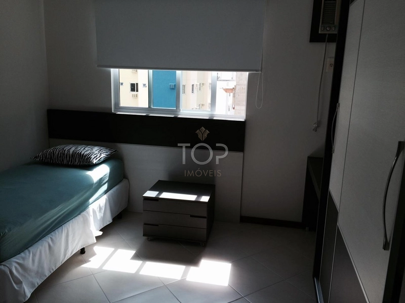 APARTAMENTO 4 QUARTOS BEM LOCALIZADO MEIA PRAIA: 7ª foto da galeria de imagens do imóvel