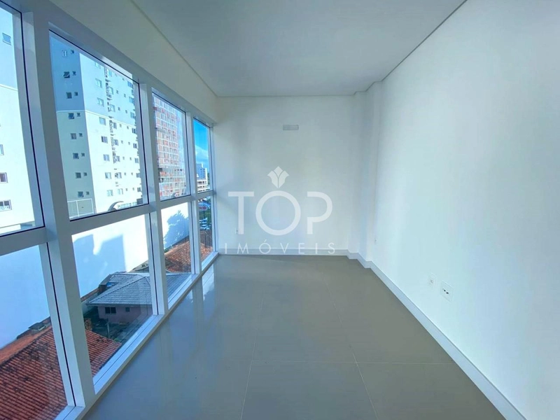 APARTAMENTO COM 4 SUITES C/ 1 MASTER EM MEIA PRAIA: 3ª foto da galeria de imagens do imóvel