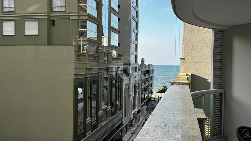 APARTAMENTO MOBILIADO EM MEIA PRAIA: 1ª foto da galeria de imagens do imóvel
