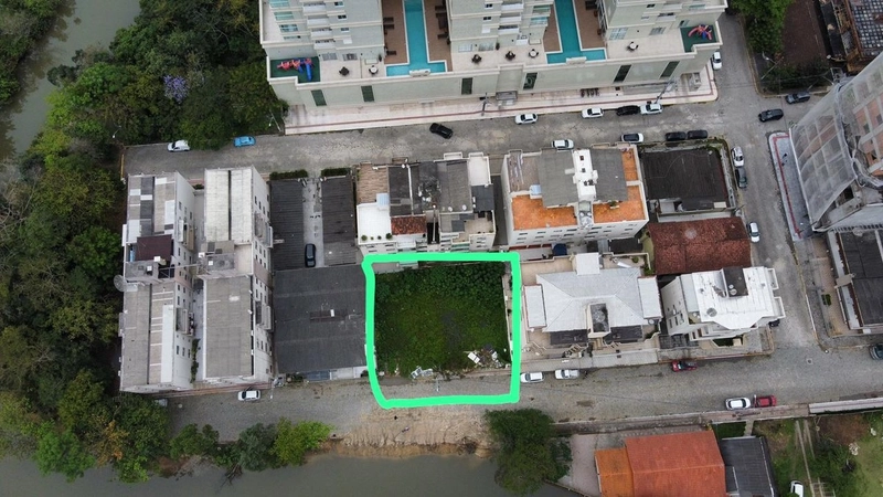 2 TERRENOS JUNTOS NO CENTRO DE ITAPEMA !!!: 1ª foto da galeria de imagens do imóvel