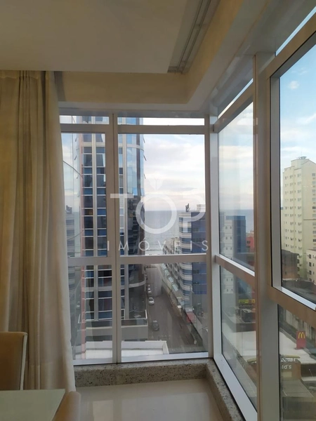 APARTAMENTO FRENTE AV. NEREU RAMOS EM MEIA PRAIA: 2ª foto da galeria de imagens do imóvel