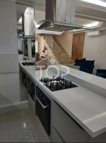 LINDO SOBRADO COM SPA PRIVATIVO PEREQUE : 8ª foto da galeria de imagens do imóvel