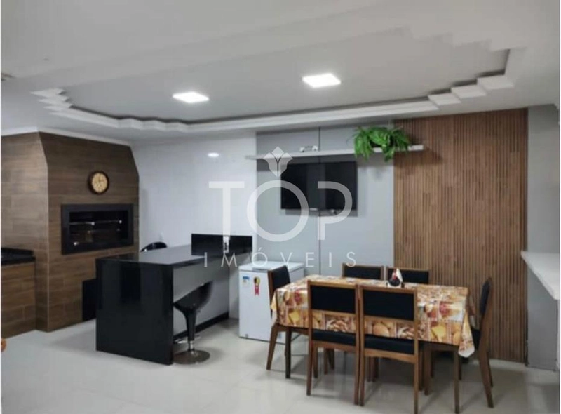 LINDO SOBRADO COM SPA PRIVATIVO PEREQUE : 10ª foto da galeria de imagens do imóvel