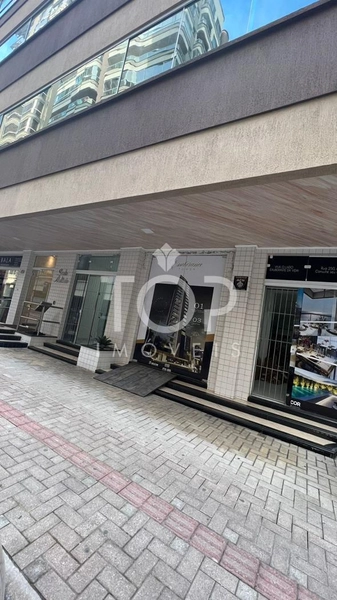 SALA COMERCIAL A VENDA BEM LOCALIZADA EM ITAPEMA: 1ª foto da galeria de imagens do imóvel