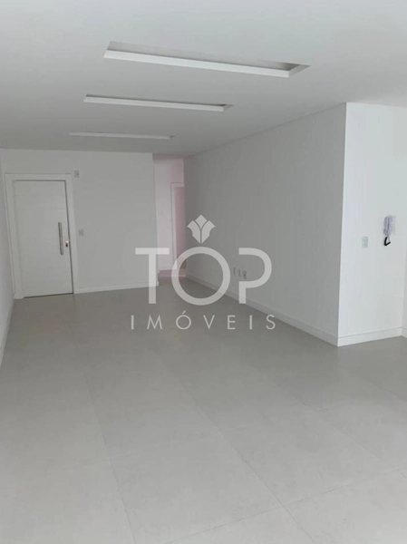 AMPLO APARTAMENTO 3 SUÍTES MEIA PRAIA FRENTE 2A AV: 11ª foto da galeria de imagens do imóvel