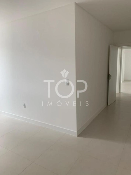 AMPLO APARTAMENTO 3 SUÍTES MEIA PRAIA FRENTE 2A AV: 6ª foto da galeria de imagens do imóvel