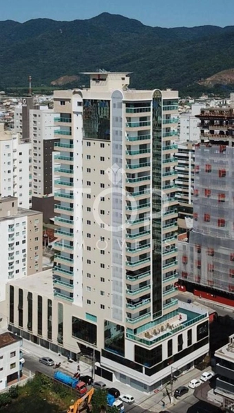 AMPLO APARTAMENTO 3 SUÍTES MEIA PRAIA FRENTE 2A AV: 26ª foto da galeria de imagens do imóvel