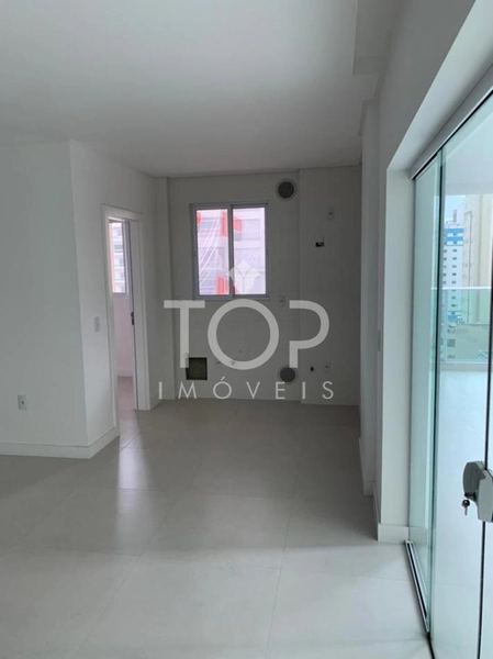 AMPLO APARTAMENTO 3 SUÍTES MEIA PRAIA FRENTE 2A AV: 24ª foto da galeria de imagens do imóvel