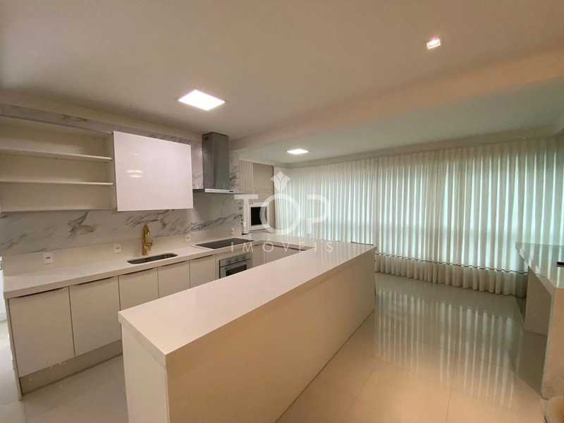 APARTAMENTO FINAMENTE MOBILIADO EM MEIA PRAIA.: 27ª foto da galeria de imagens do imóvel