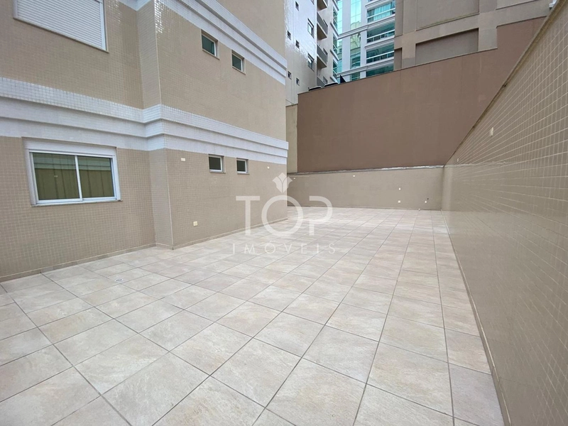 APARTAMENTO FINAMENTE MOBILIADO EM MEIA PRAIA.: 26ª foto da galeria de imagens do imóvel