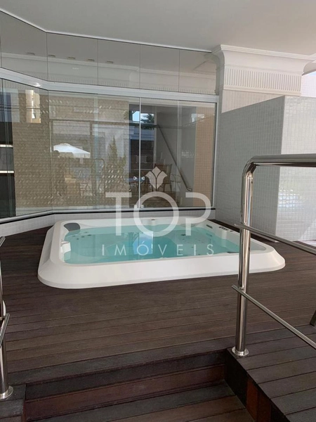APARTAMENTO FINAMENTE MOBILIADO EM MEIA PRAIA.: 5ª foto da galeria de imagens do imóvel