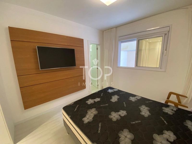 APARTAMENTO FINAMENTE MOBILIADO EM MEIA PRAIA.: 30ª foto da galeria de imagens do imóvel
