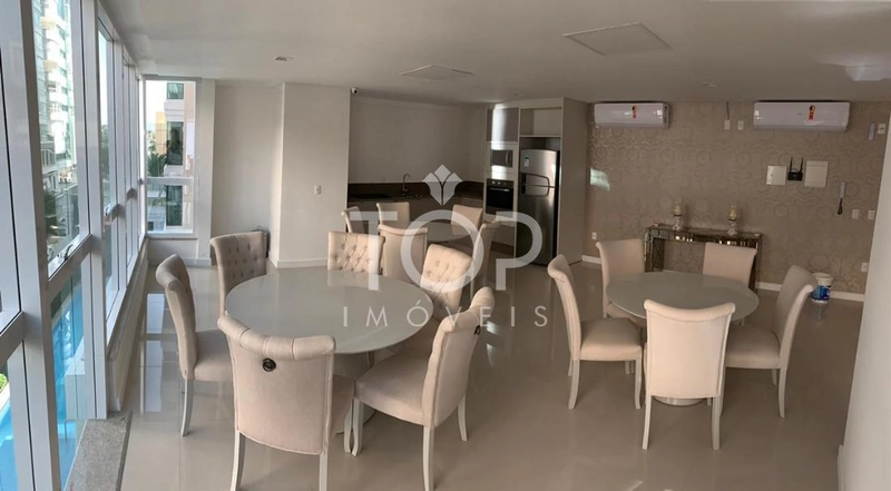 APARTAMENTO FINAMENTE MOBILIADO EM MEIA PRAIA.: 9ª foto da galeria de imagens do imóvel