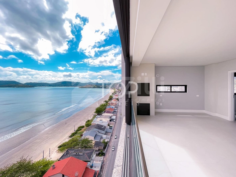 LINDO APTO FRENTE MAR COM 3 SUITES EM BAL. PEREQUE: 1ª foto da galeria de imagens do imóvel
