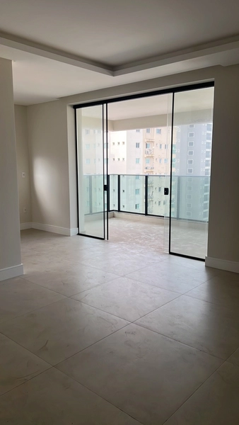 4 SUITES BEM LOCALIZADO MEIA PRAIA: 17ª foto da galeria de imagens do imóvel