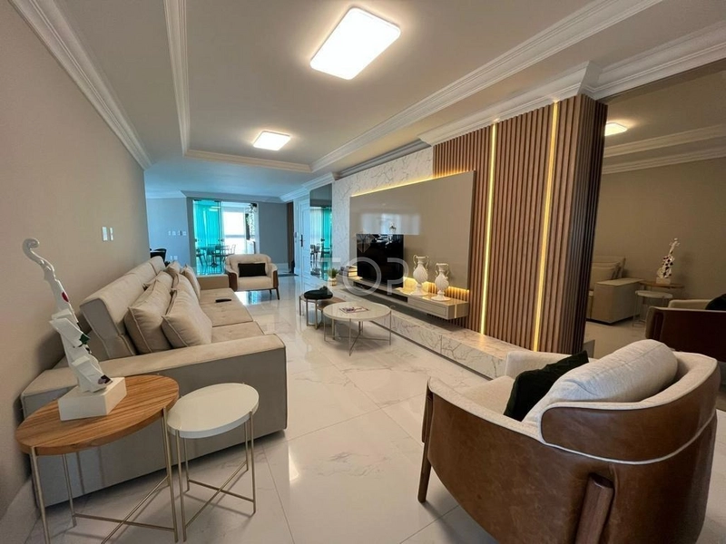 LINDO 4 SUITES MOBILIADO NA MEIA PRAIA - ITAPEMA