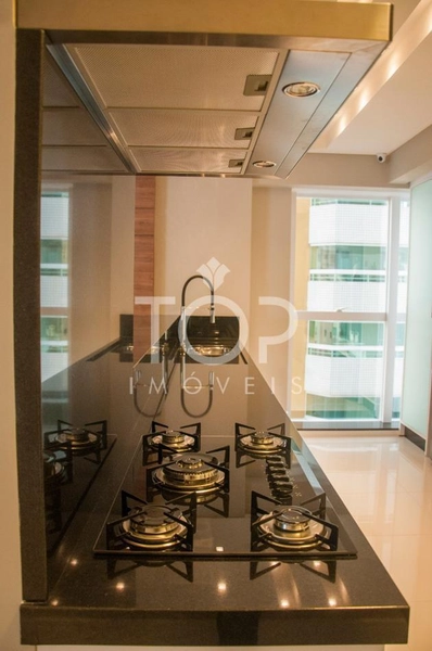LINDO APARTAMENTO MOBILIA NOVA 3 SUITES MEIA PRAIA: 15ª foto da galeria de imagens do imóvel