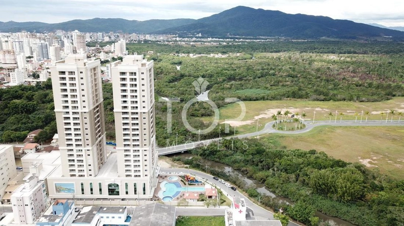 LINDO APARTAMENTO MOBILIADO EM MEIA PRAIA : 17ª foto da galeria de imagens do imóvel