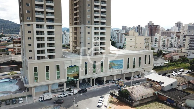 LINDO APARTAMENTO MOBILIADO EM MEIA PRAIA : 25ª foto da galeria de imagens do imóvel