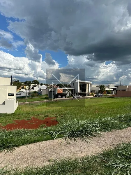 Oportunidade Terreno: 3ª foto da galeria de imagens do imóvel