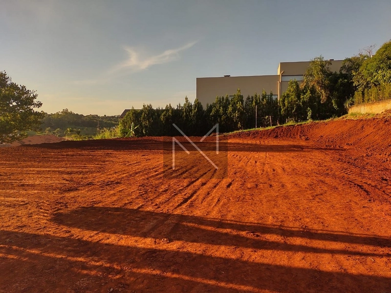 TERRENO: 1ª foto da galeria de imagens do imóvel