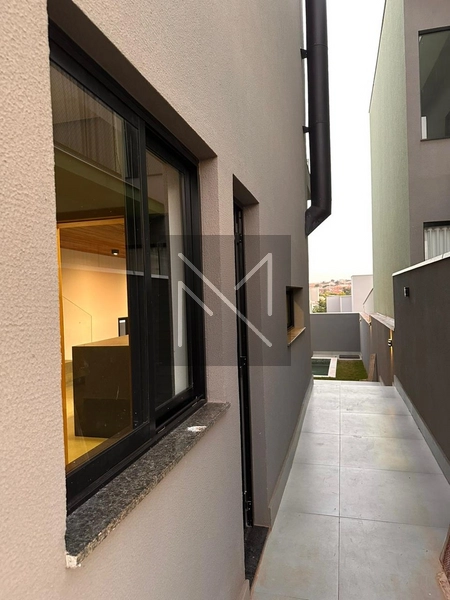Sobrado para venda no Taua Araçari em Londrina - PR: 2ª foto da galeria de imagens do imóvel