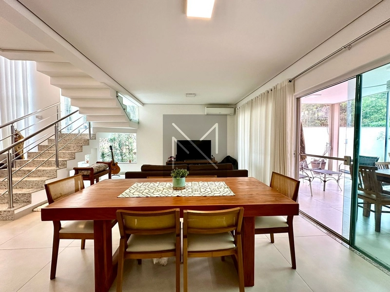 Casa Sobrado - 04 Quartos: 6ª foto da galeria de imagens do imóvel