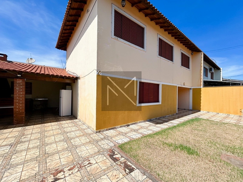 Sobrado para venda no Jardim Santa Mônica em Londrina - PR: 2ª foto da galeria de imagens do imóvel