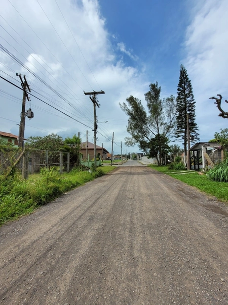 TERRENO 3 QUADRAS DO MAR PRÓXIMO A TUDO !: 4ª foto da galeria de imagens do imóvel
