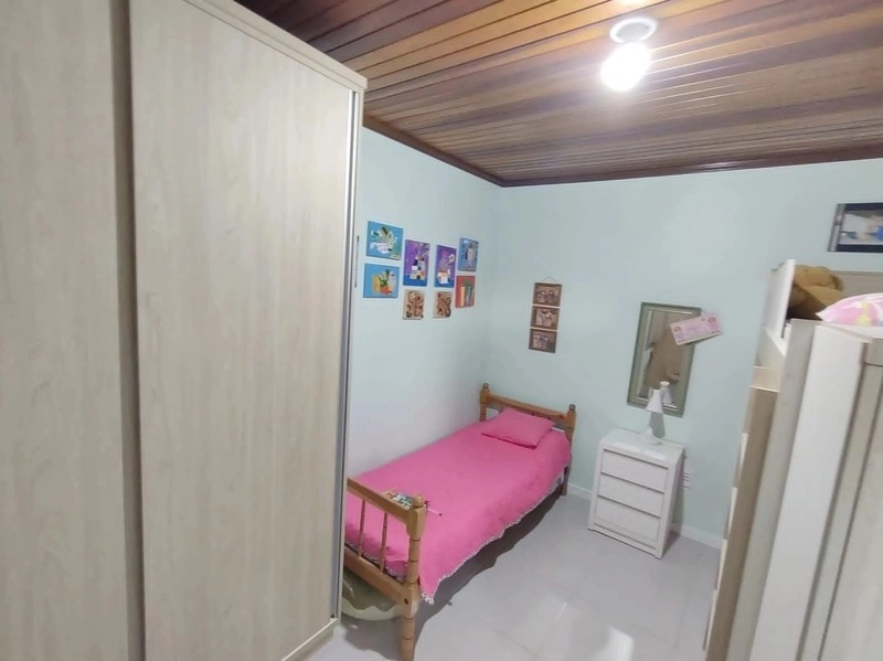 CASA 3 DORMITÓRIOS COM PISCINA E PRÓXIMA AO MAR: 4ª foto da galeria de imagens do imóvel