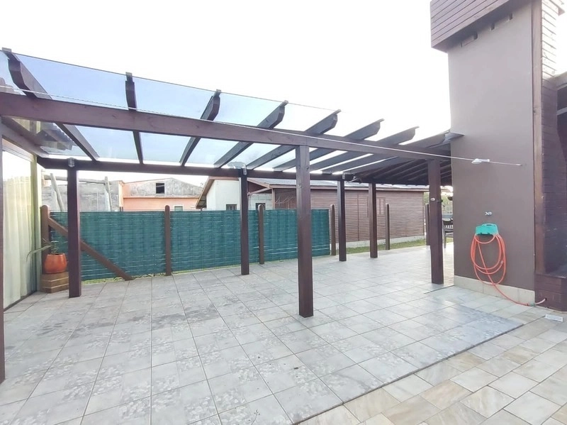 CASA 3 DORMITÓRIOS COM PISCINA E PRÓXIMA AO MAR: 2ª foto da galeria de imagens do imóvel