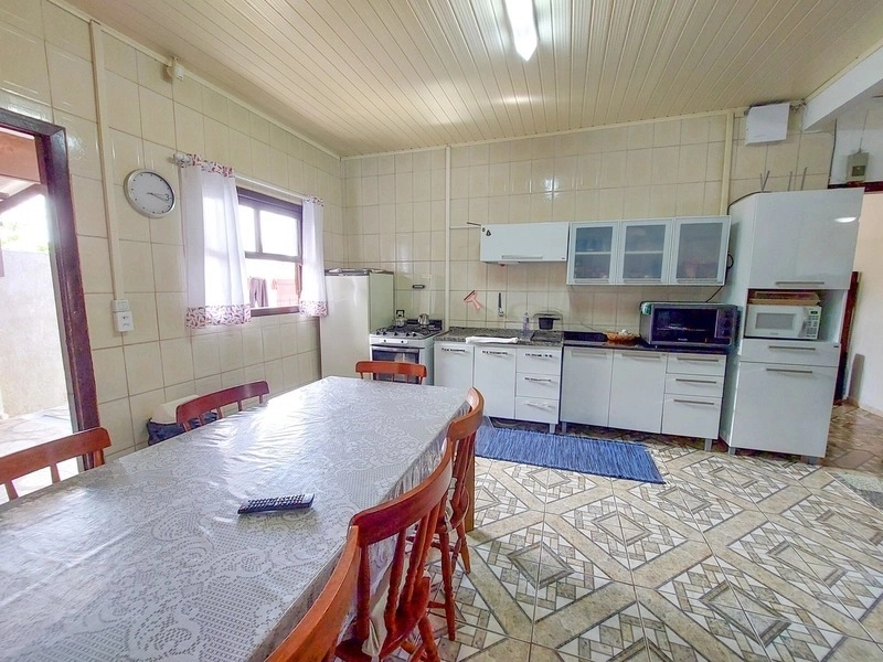 CASA 3 DORMITÓRIOS - PRÓXIMO AO MAR - AMPLO TERRENO: 9ª foto da galeria de imagens do imóvel