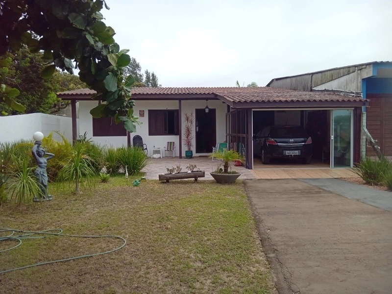 CASA 3 DORMITÓRIOS - PRÓXIMO AO MAR - AMPLO TERRENO: 24ª foto da galeria de imagens do imóvel