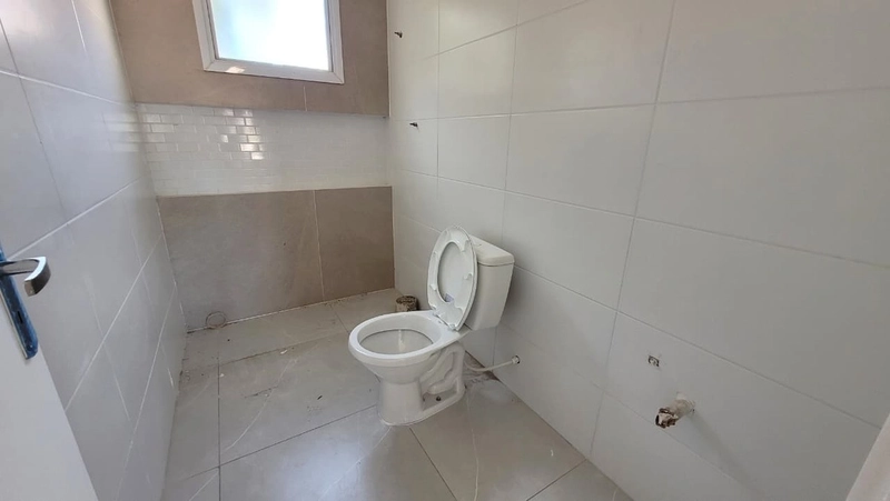 CASA AMPLO TERRENO - 3 DORMITÓRIOS - 550 METROS DA BEIRA MAR: 2ª foto da galeria de imagens do imóvel