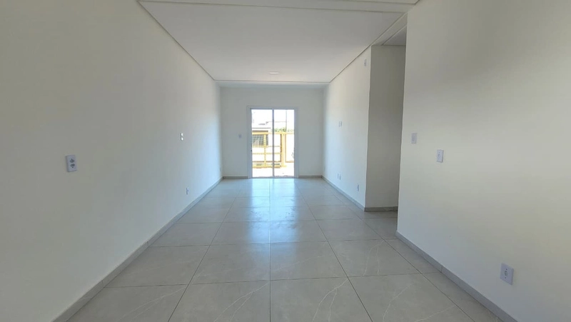 CASA AMPLO TERRENO - 3 DORMITÓRIOS - 550 METROS DA BEIRA MAR: 4ª foto da galeria de imagens do imóvel